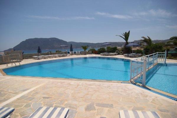 Ionikos Hotel Кефалос Экстерьер фото